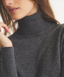 Signature Cashmere Classic Turtleneck