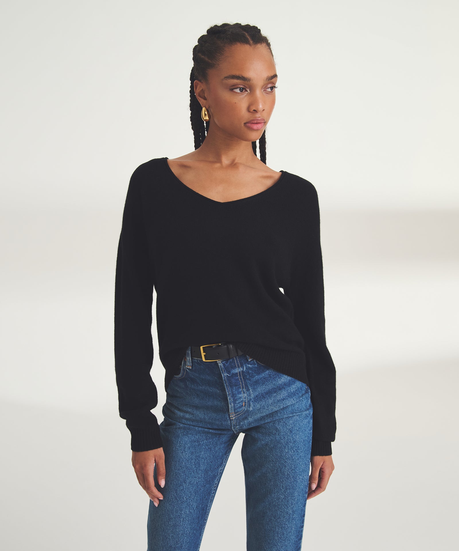 Lightweight Cashmere V-Neck Sweater