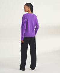 Signature Cashmere V-Neck Sweater