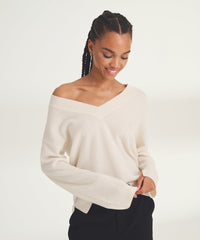 Signature Cashmere V-Neck Sweater