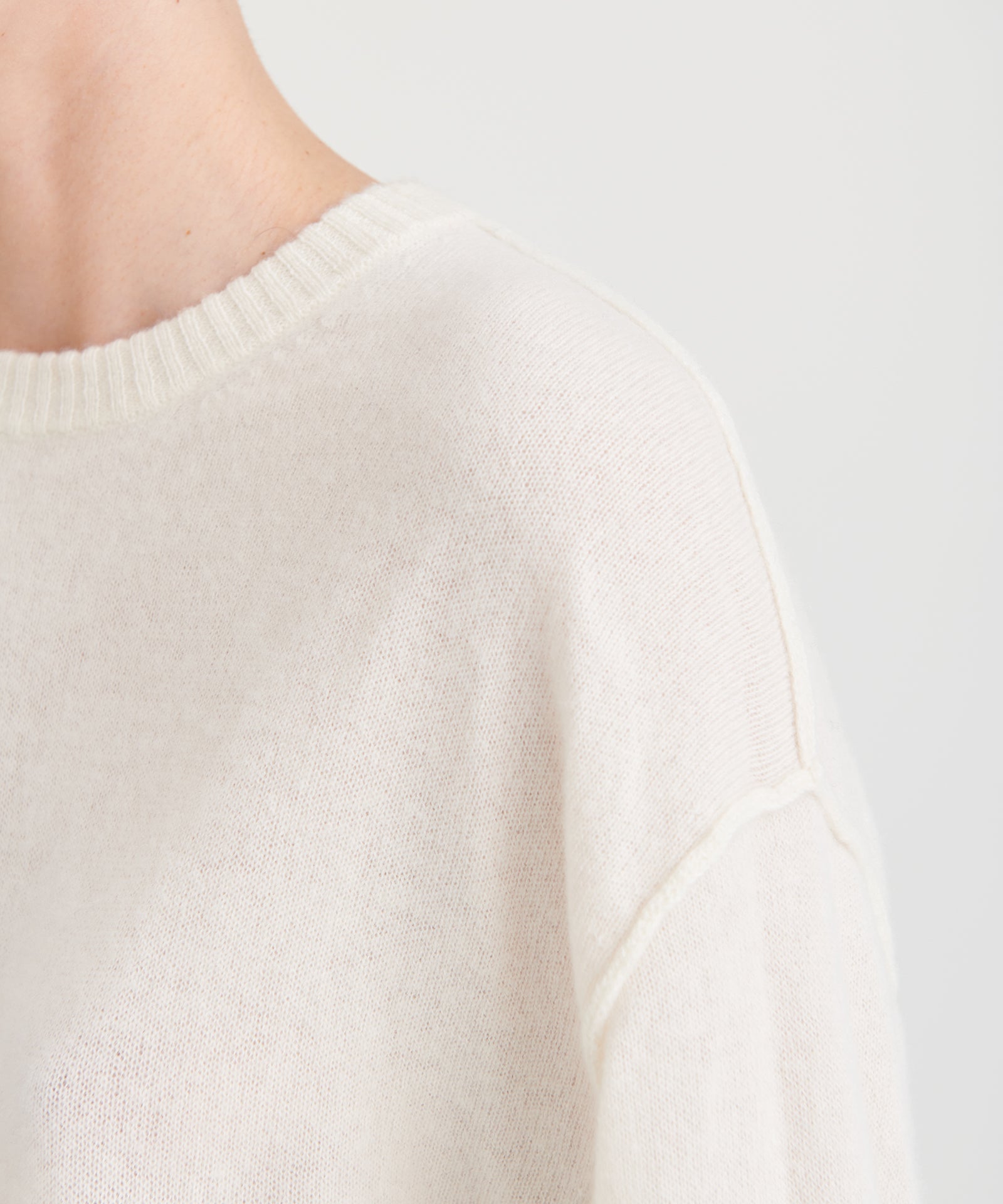 Lightweight Reversible Cashmere Crewneck Sweater