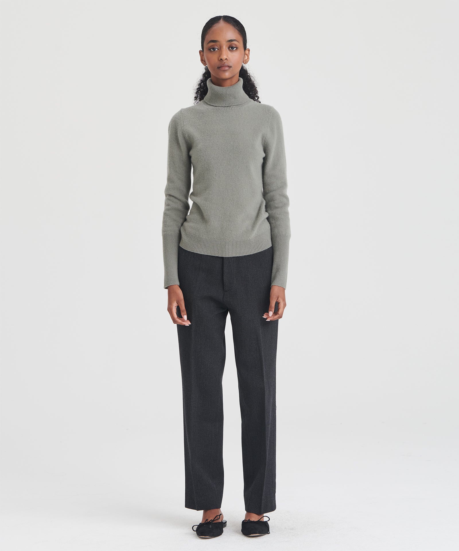 Signature Cashmere Classic Turtleneck