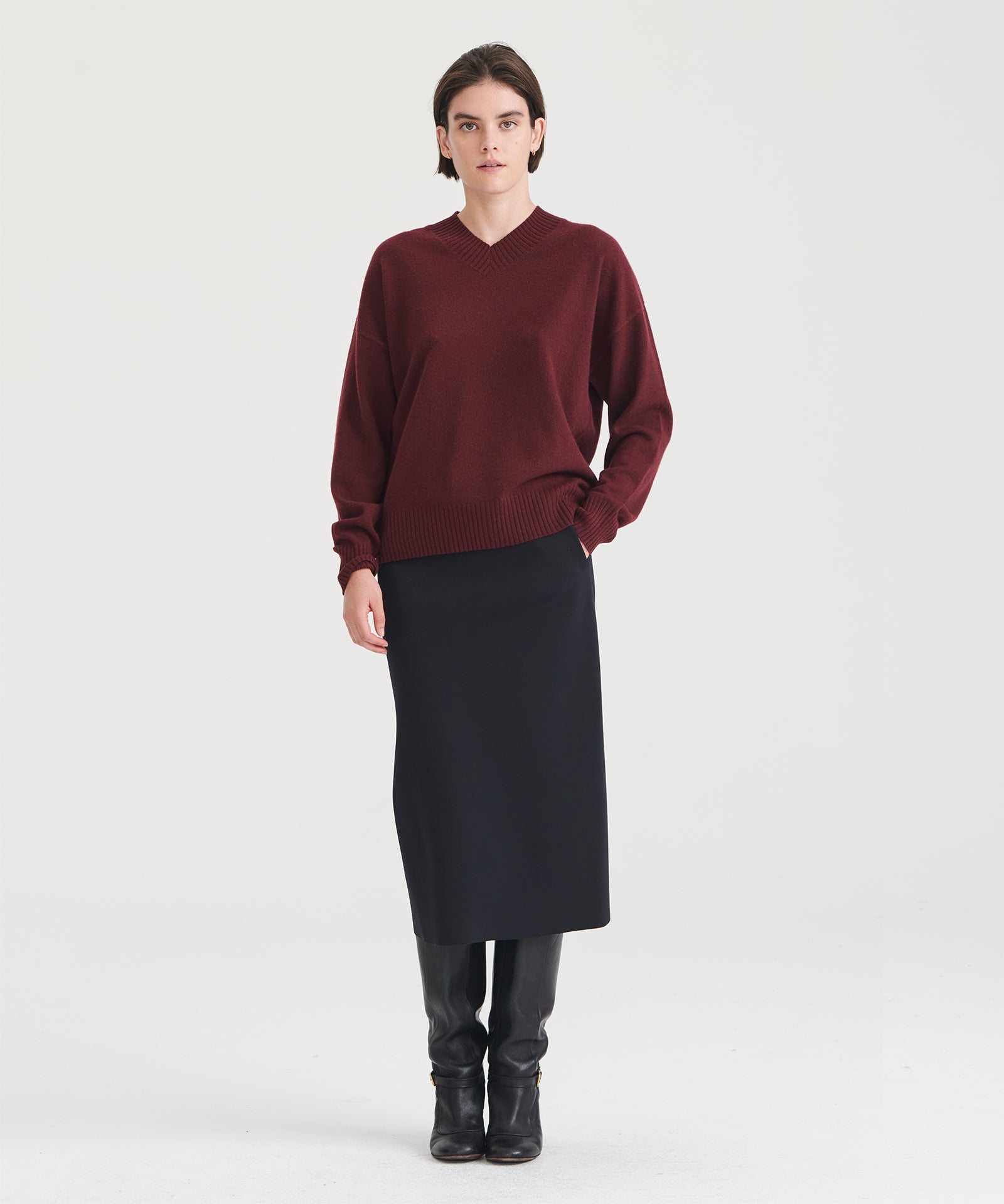 Signature Cashmere Boyfriend V-Neck Sweater