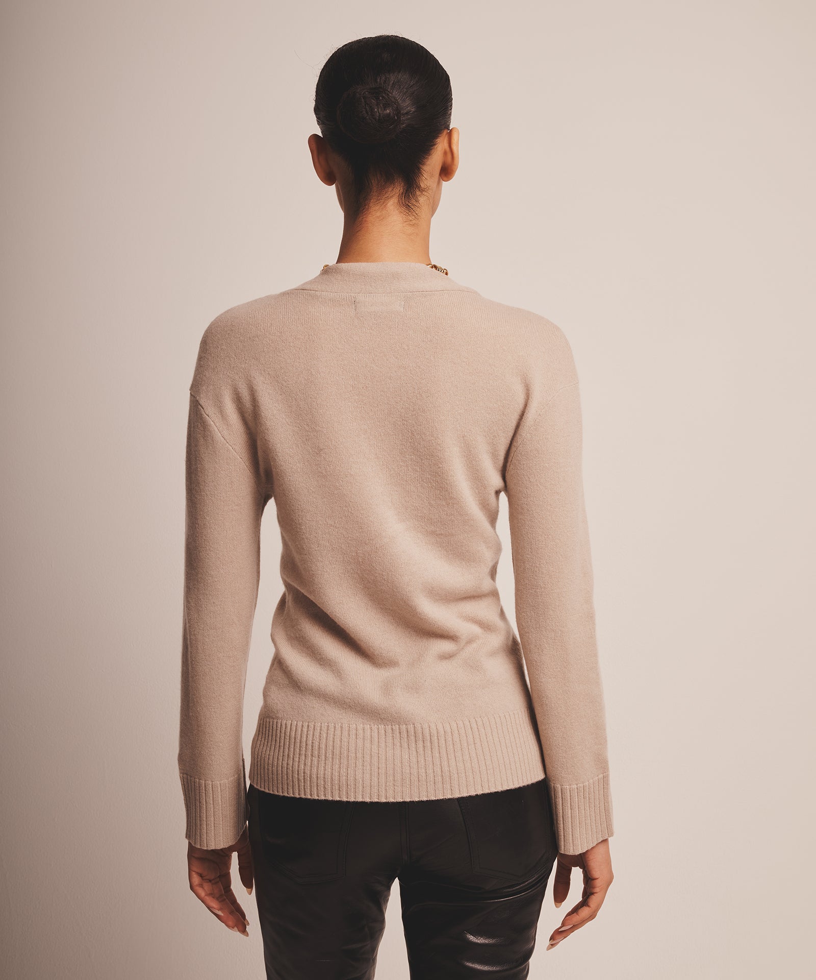 Signature Cashmere Fitted Cardigan