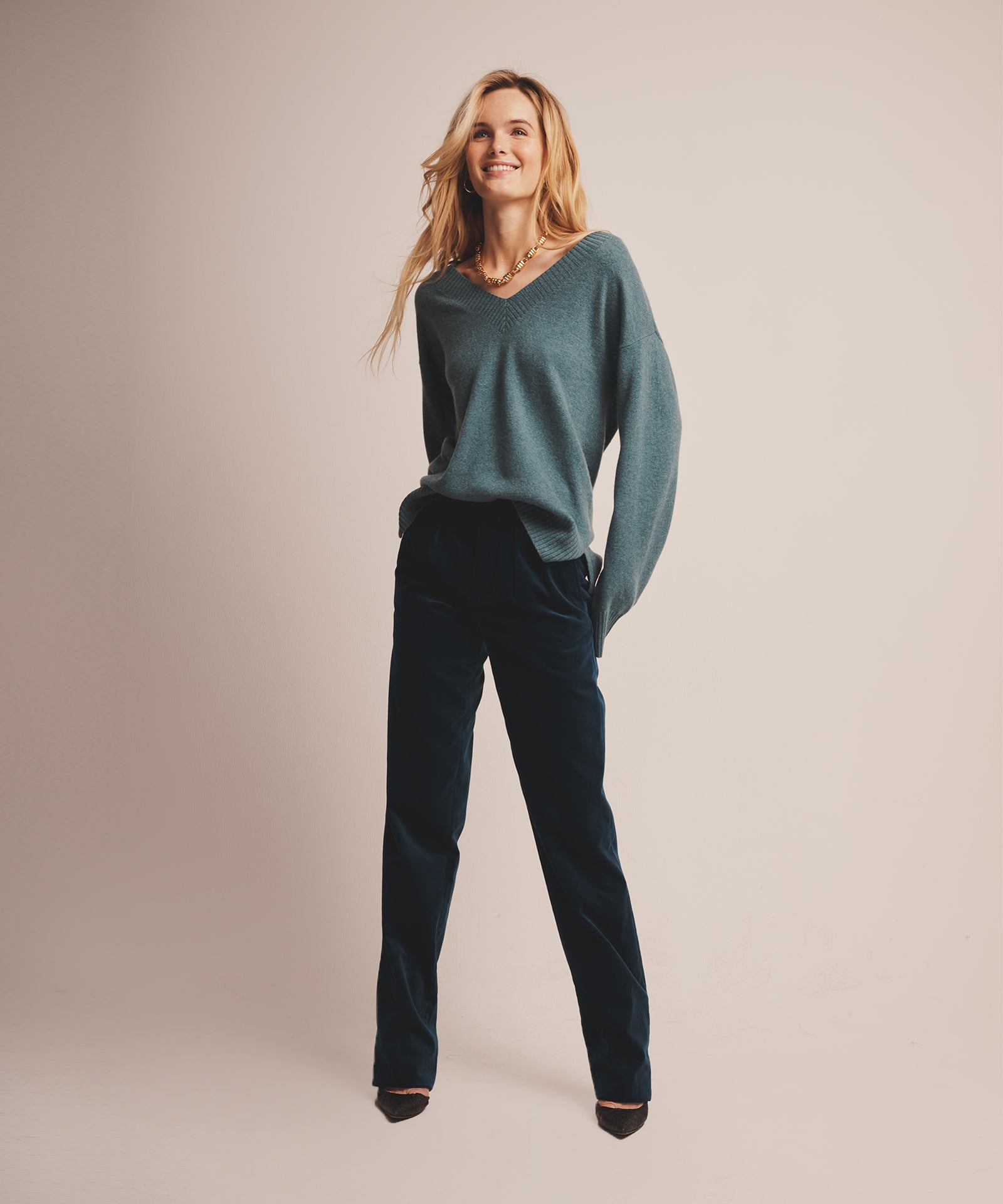 Signature Cashmere V-Neck Sweater